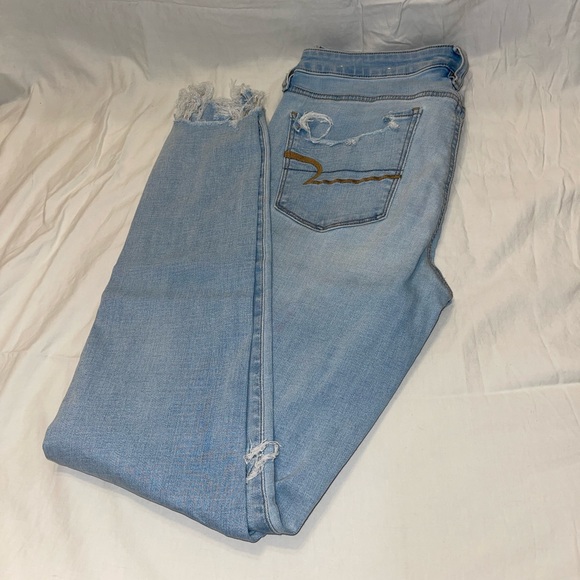 Light Wash American Eagle Jeans - Picture 1 of 5